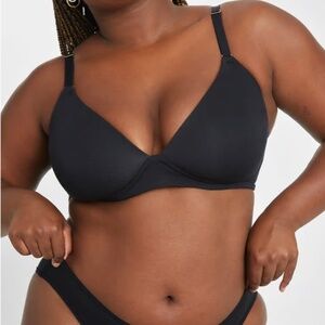 Lively All-Day Plunge No-Wire Bra Black Size 38DD 38E